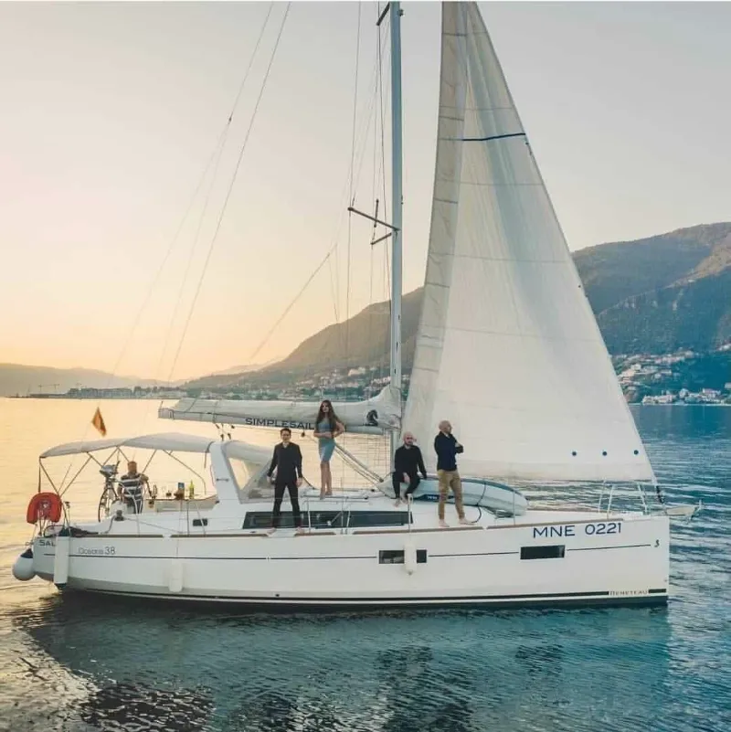 Oceanis 38 | Salsa