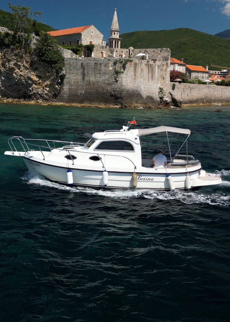 Betina 700