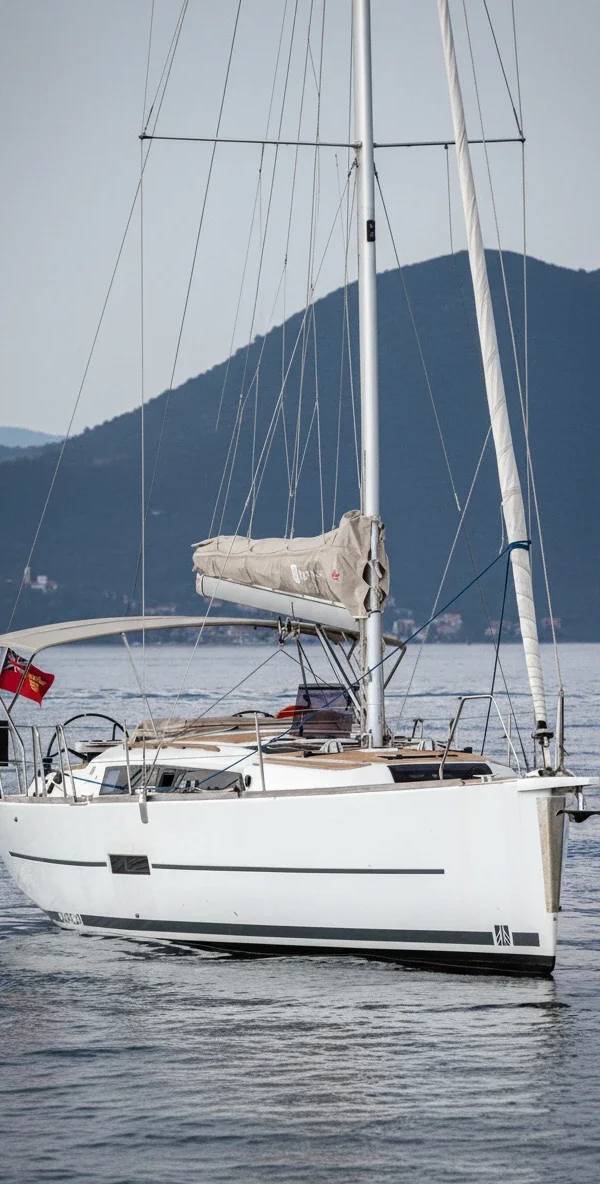  Dufour 360 | Romango