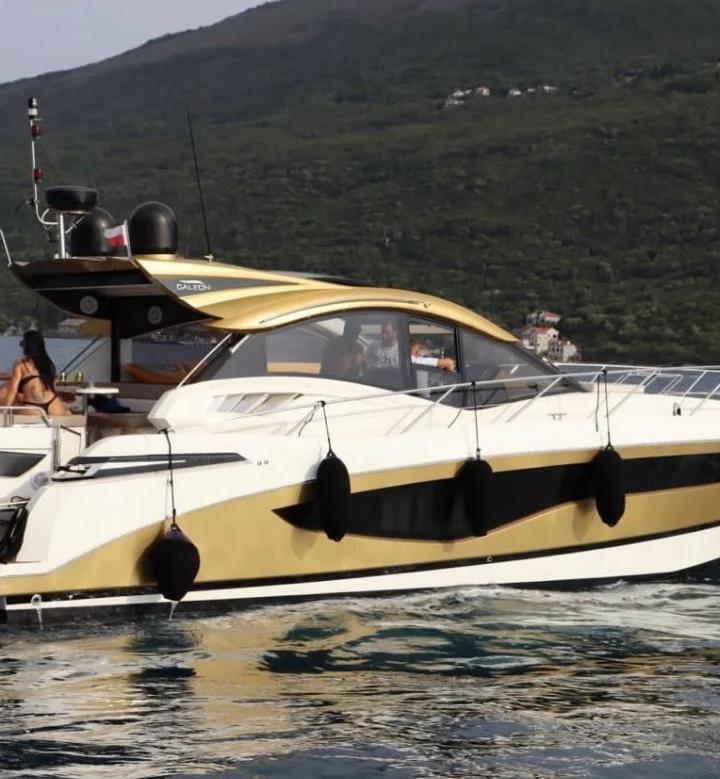 Galeon 445
