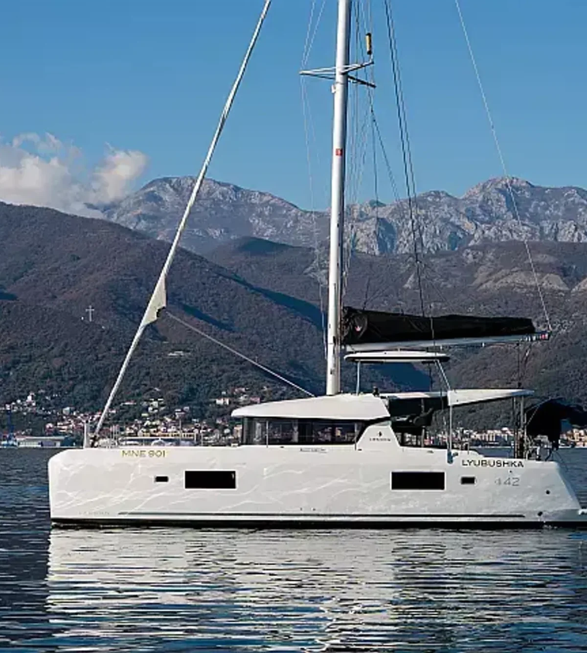 Lagoon 42 | Lyubushka