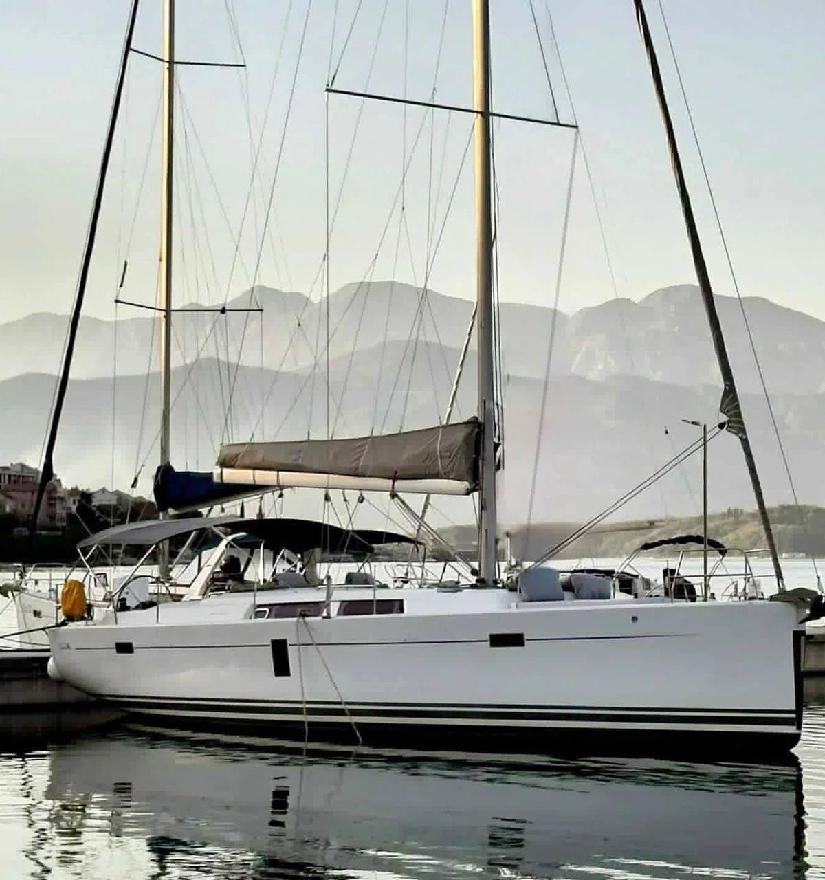 Hanse 445