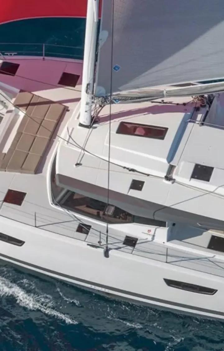 Fountaine Pajot Astrea 42 | Satellite